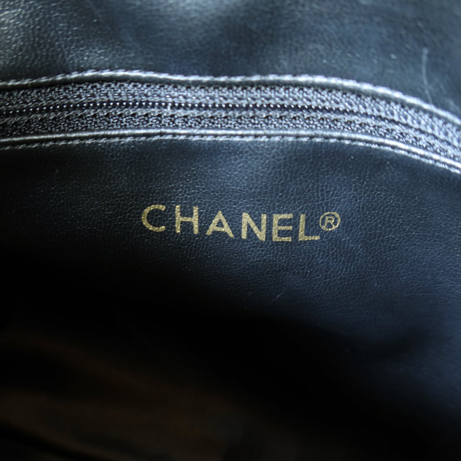 Vintage Chanel Black Lambskin Diamond Quilted CC charm Basket style Shoulder Bag