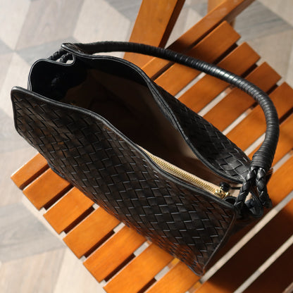 Bottega Veneta Vintage Black Intrecciato Ring Braided Strap Shoulder Bag