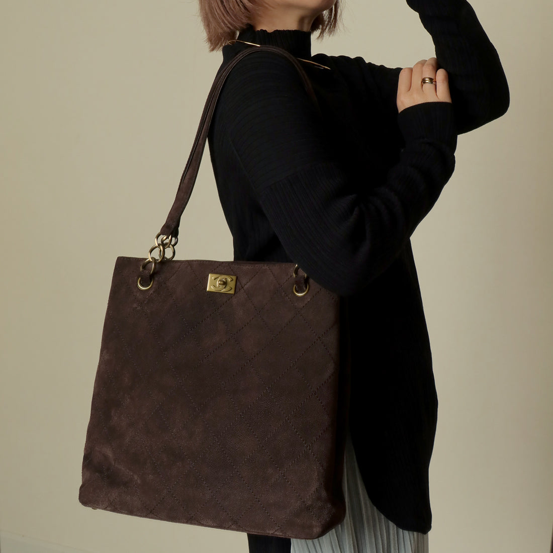 Chanel Vintage Dark Brown Quilted CC Turn lock Matelasse Shoulder Tote Bag
