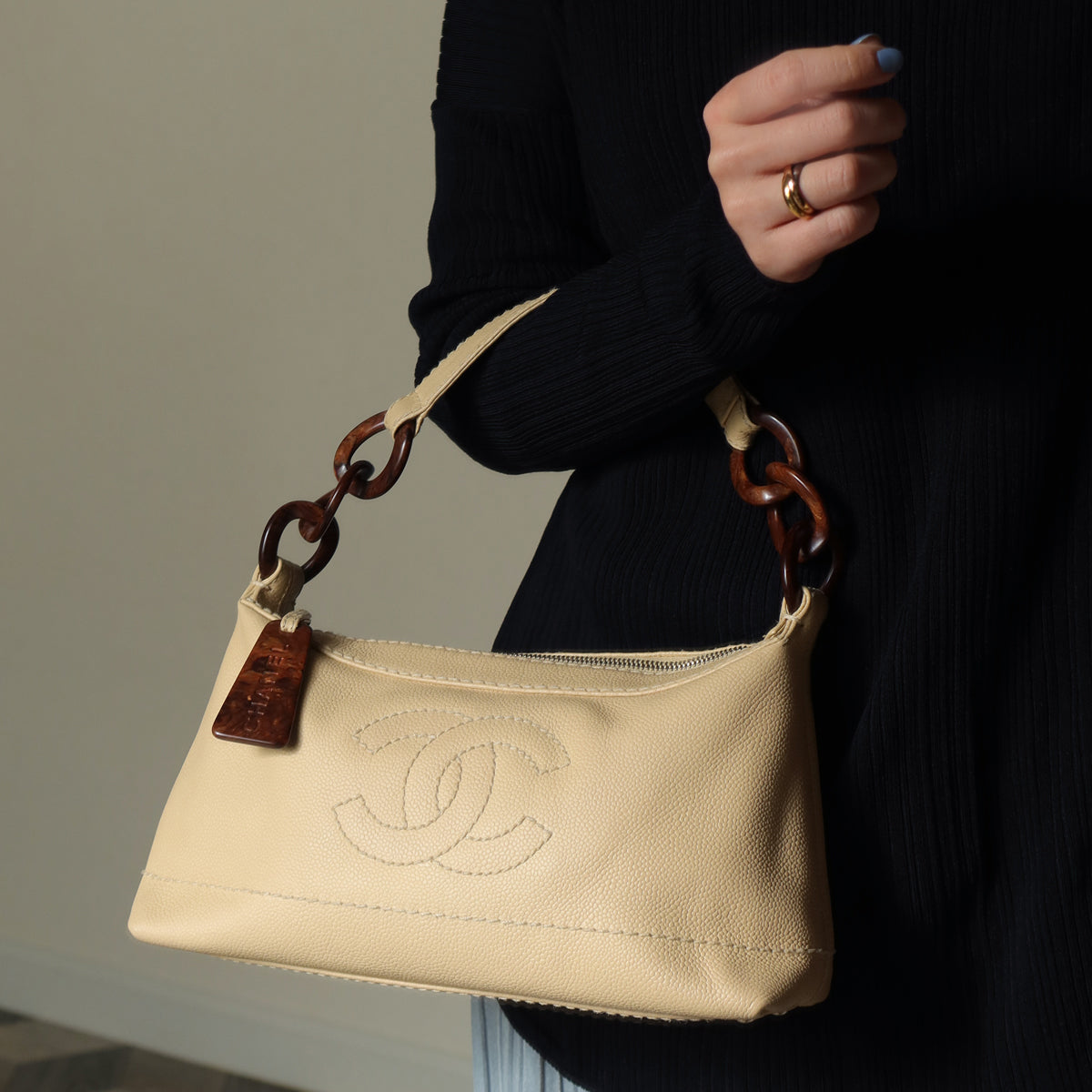 Chanel Vintage Beige Caviar Leather Coco Mark Hobo Shoulder Bag