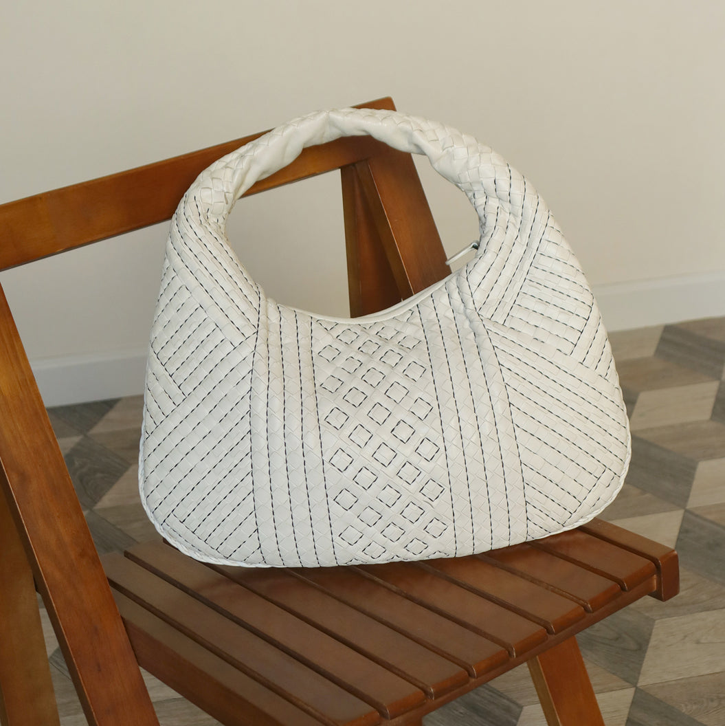 Bottega Veneta Vintage White Navy stitching Intrecciato Veneta Hobo Shoulder Bag