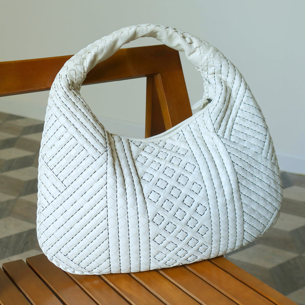 Bottega Veneta Vintage White Navy stitching Intrecciato Veneta Hobo Shoulder Bag