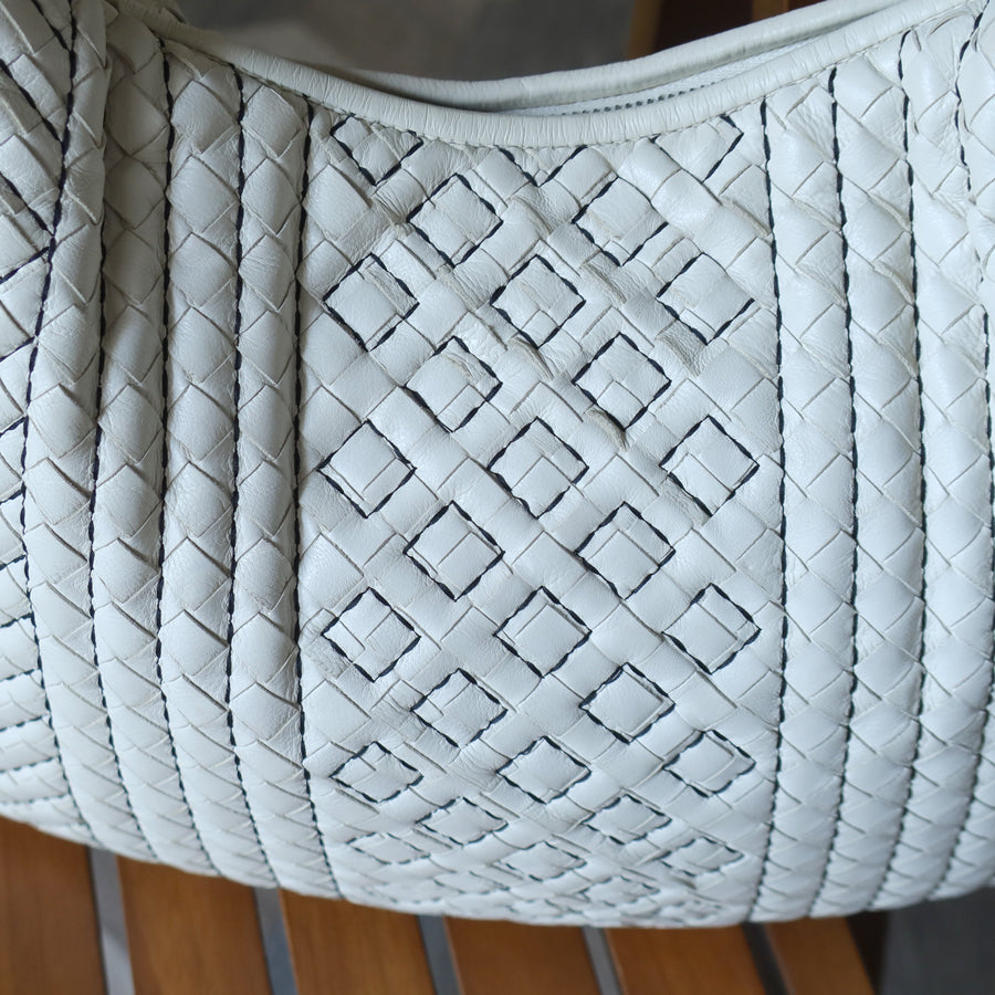 Bottega Veneta Vintage White Navy stitching Intrecciato Veneta Hobo Shoulder Bag