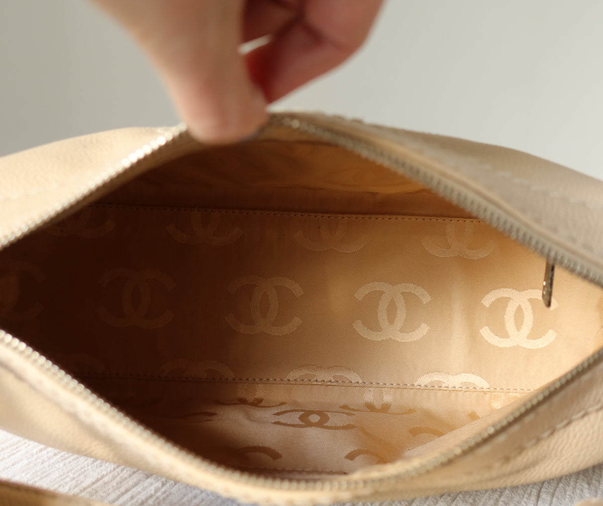 Chanel Vintage Beige Caviar Leather Coco Mark Hobo Shoulder Bag