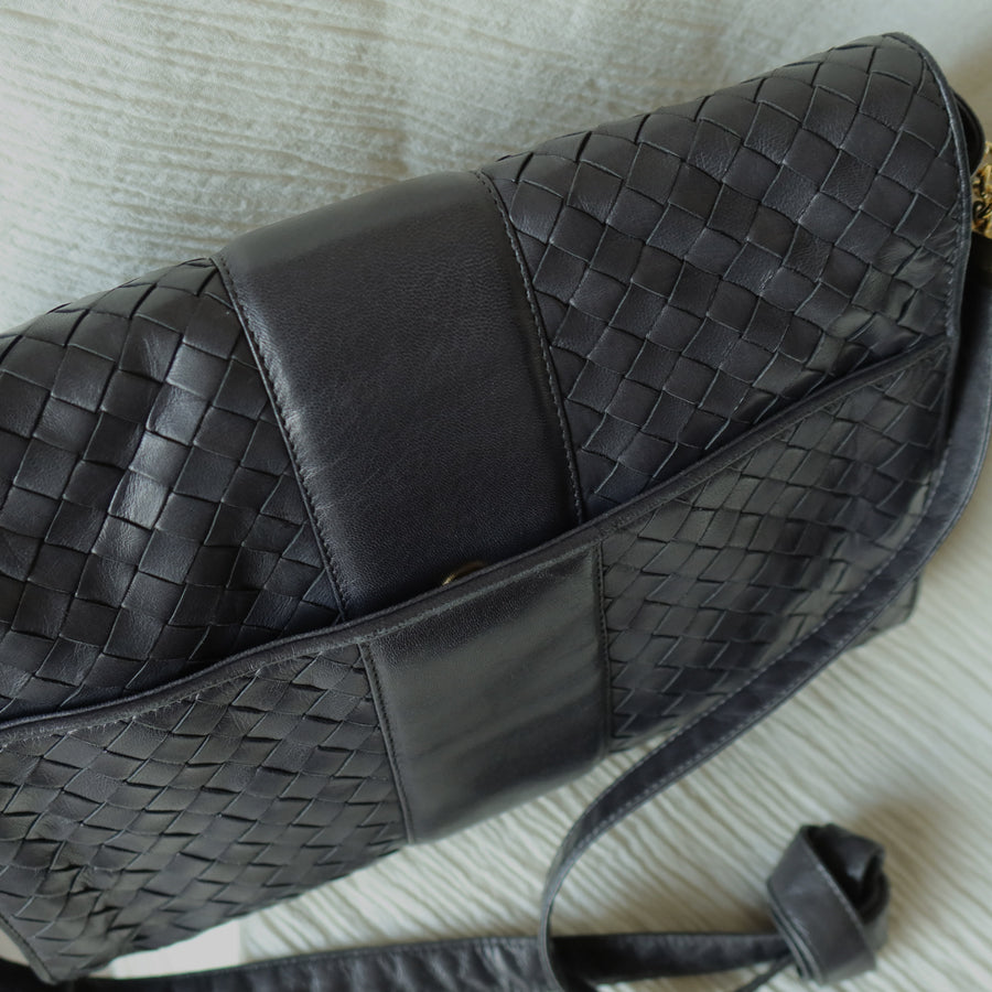 Bottega Veneta Vintage Dusty Navy Intrecciato Leather Turn Lock 2way Flap Bag