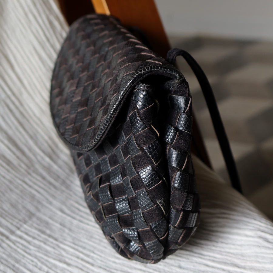 Bottega Veneta Vintage Black Leather Intrecciato Weave Pouch Shoulder Bag