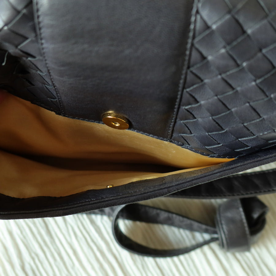 Bottega Veneta Vintage Dusty Navy Intrecciato Leather Turn Lock 2way Flap Bag