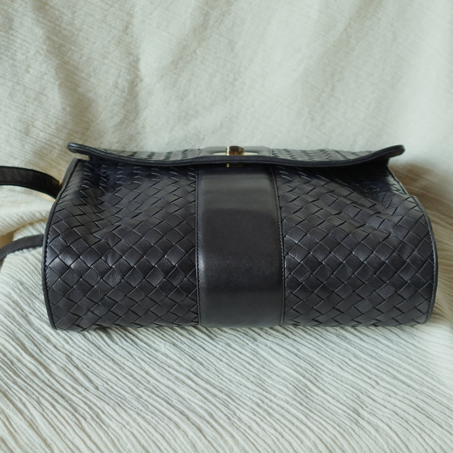 Bottega Veneta Vintage Dusty Navy Intrecciato Leather Turn Lock 2way Flap Bag