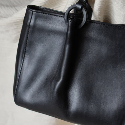 Gucci Vintage Black Leather Daily Tote Shoulder Bag with Gucci Charm M