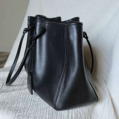 Gucci Vintage Black Leather Daily Tote Shoulder Bag with Gucci Charm M