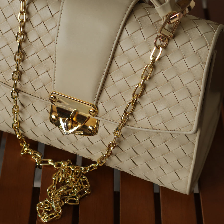 Rare Bottega Veneta Vintage Ivory Intrecciato Weave Leather Classic Bag