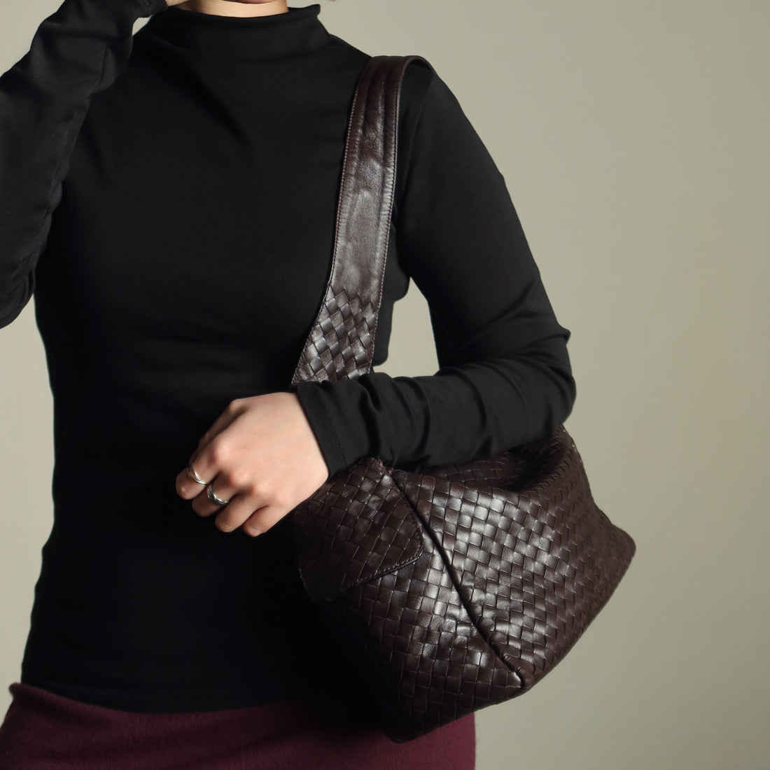 Bottega Veneta Vintage Dark Brown Intrecciato Weave Long Strap Hobo Shoulder Bag