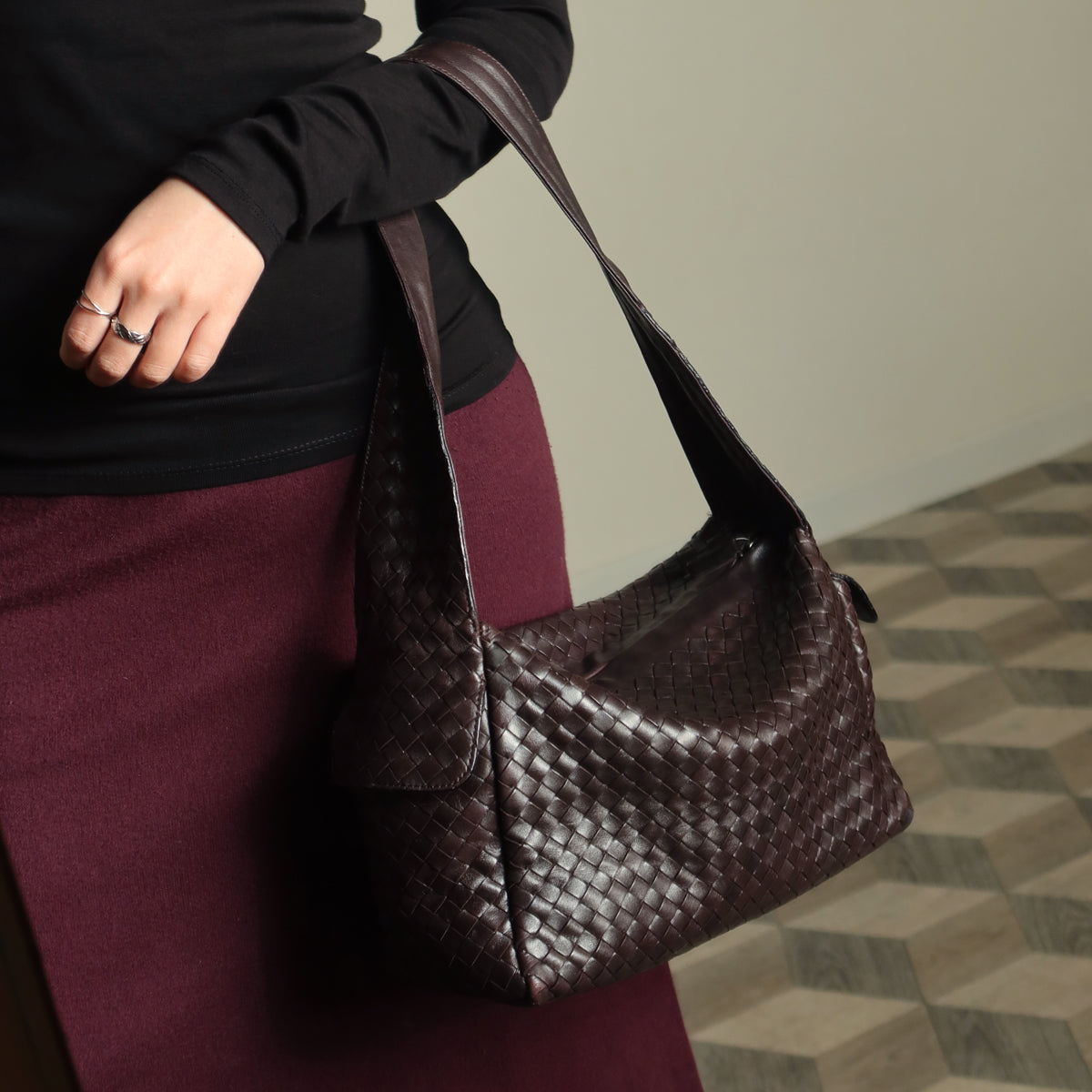 Bottega Veneta Vintage Dark Brown Intrecciato Weave Long Strap Hobo Shoulder Bag