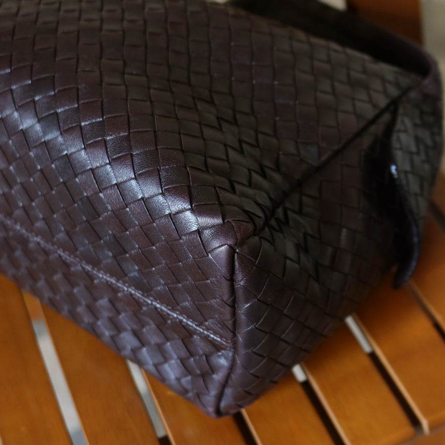 Bottega Veneta Vintage Dark Brown Intrecciato Weave Long Strap Hobo Shoulder Bag