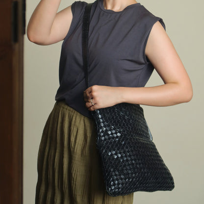 Rare Bottega Veneta Vintage Black Leather Double Intrecciato Weave Shoulder Bag