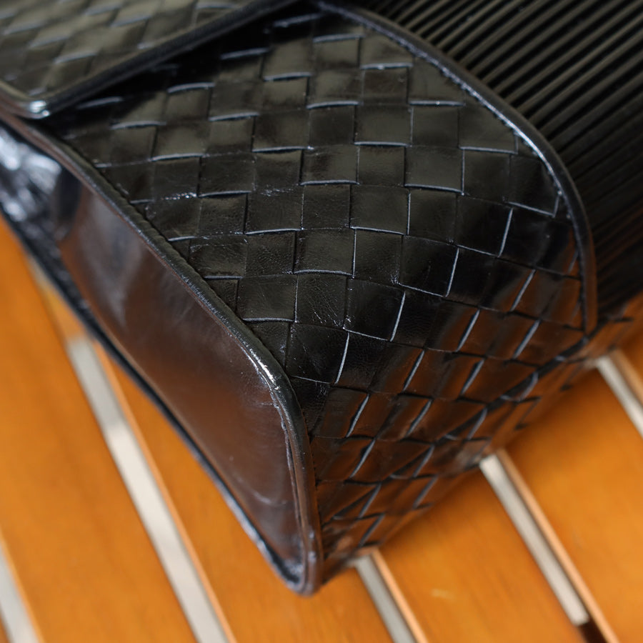 Bottega Veneta Vintage Black Glossy Leather Intrecciato Weave Top Handle Bag