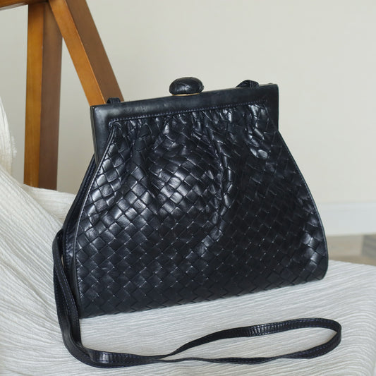 Bottega Veneta Vintage Black Intrecciato Weave Kiss Lock 2way Crossbody Bag
