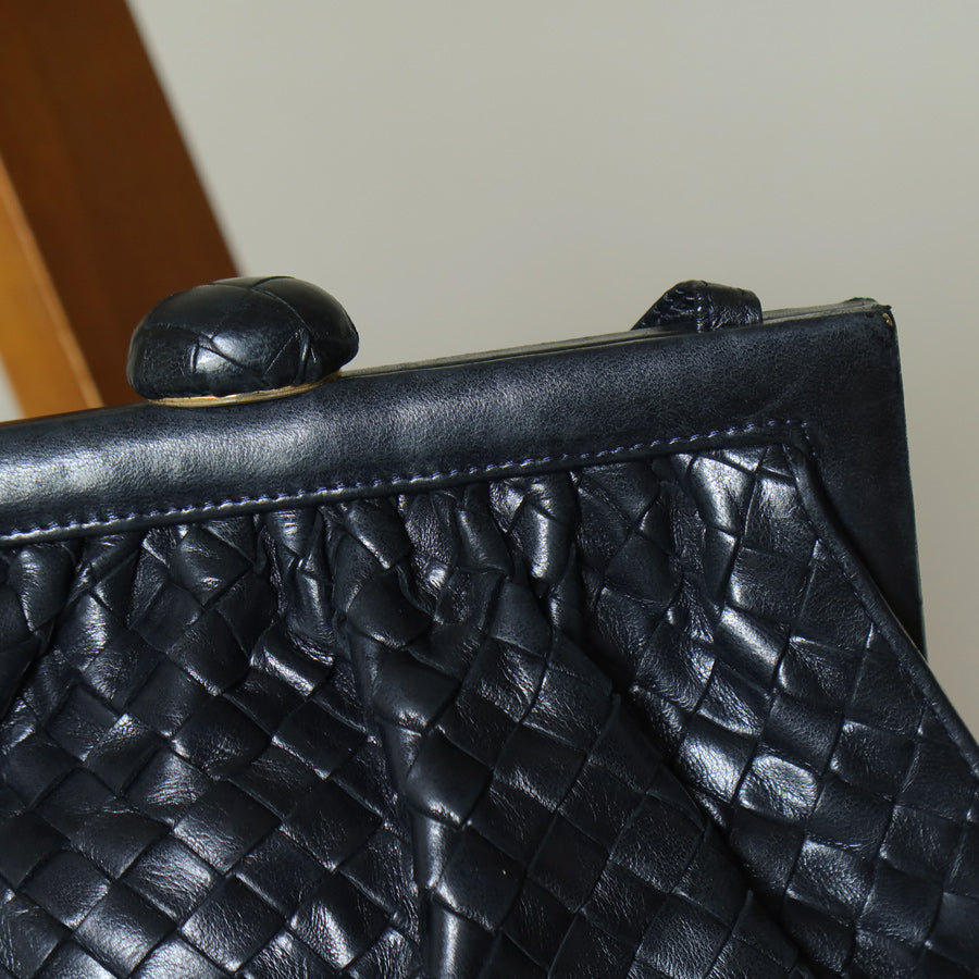 Bottega Veneta Vintage Black Intrecciato Weave Kiss Lock 2way Crossbody Bag