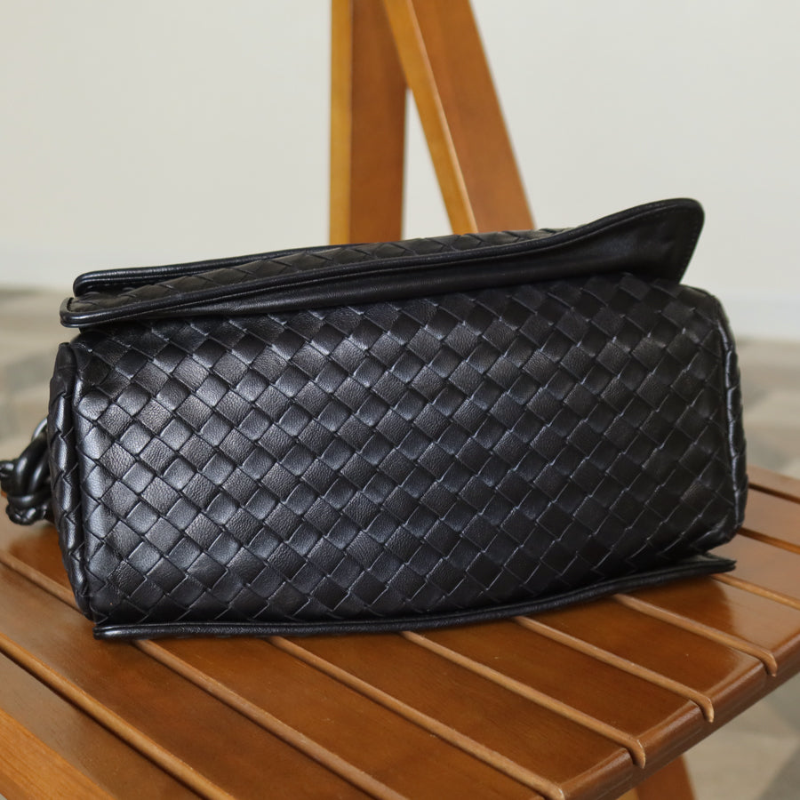 Bottega Veneta Vintage Black Intrecciato Twisted Strap Double Flap Shoulder Bag S