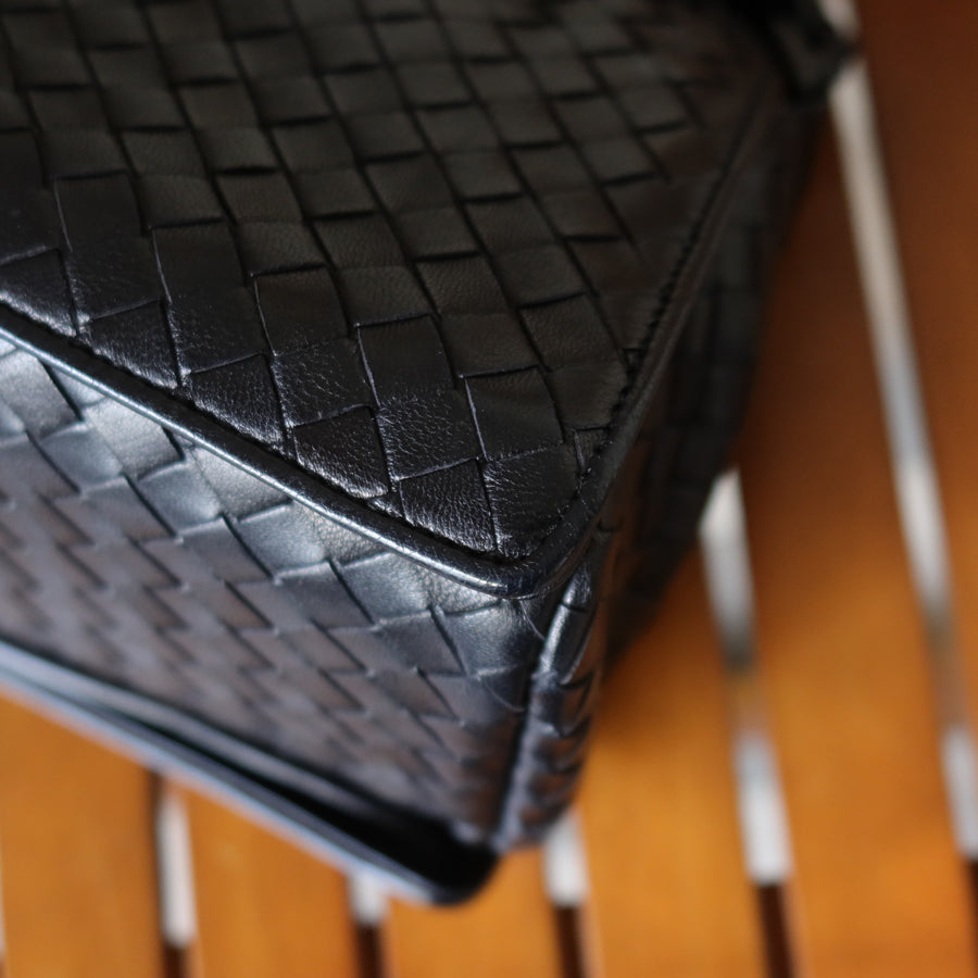 Bottega Veneta Vintage Black Intrecciato Twisted Strap Double Flap Shoulder Bag S