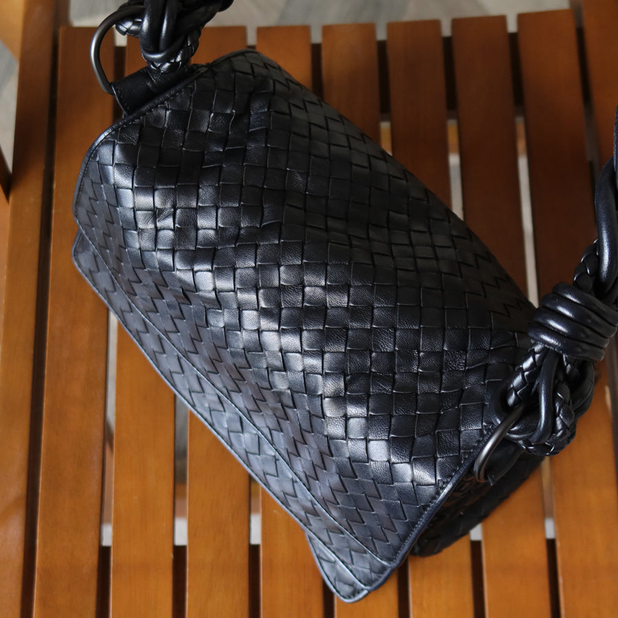 Bottega Veneta Vintage Black Intrecciato Twisted Strap Double Flap Shoulder Bag S