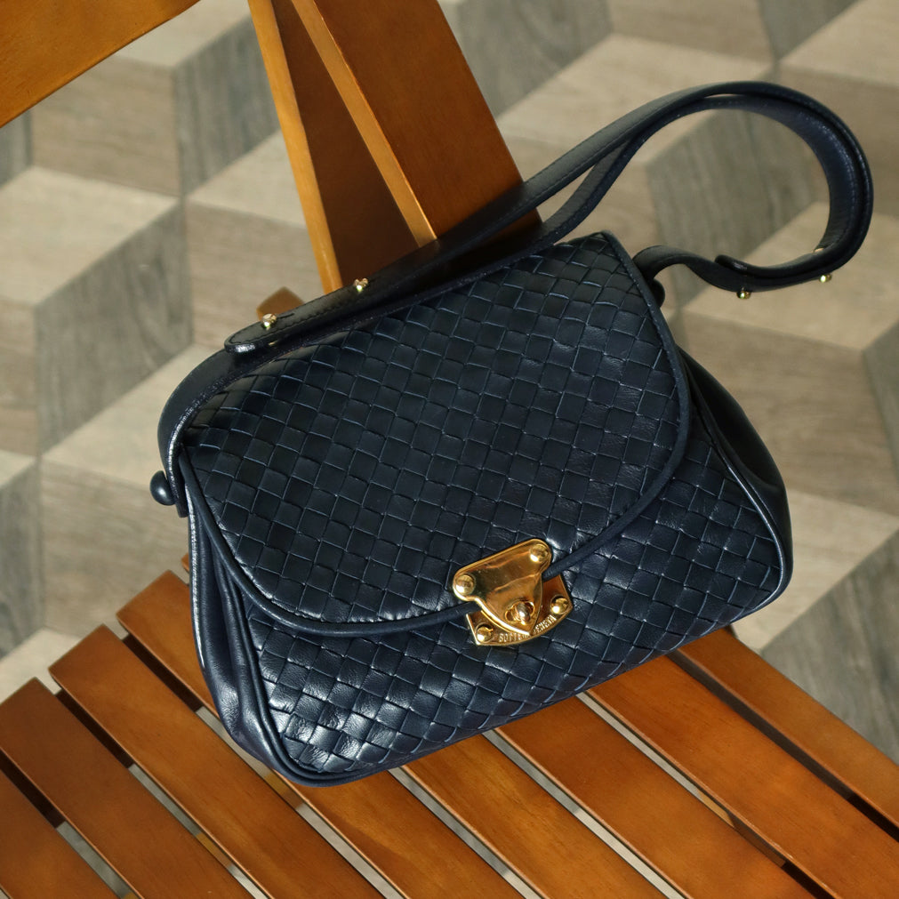 Bottega Veneta Vintage Dark Navy Intrecciato Gold turn lock 2way Shoulder Flap Bag