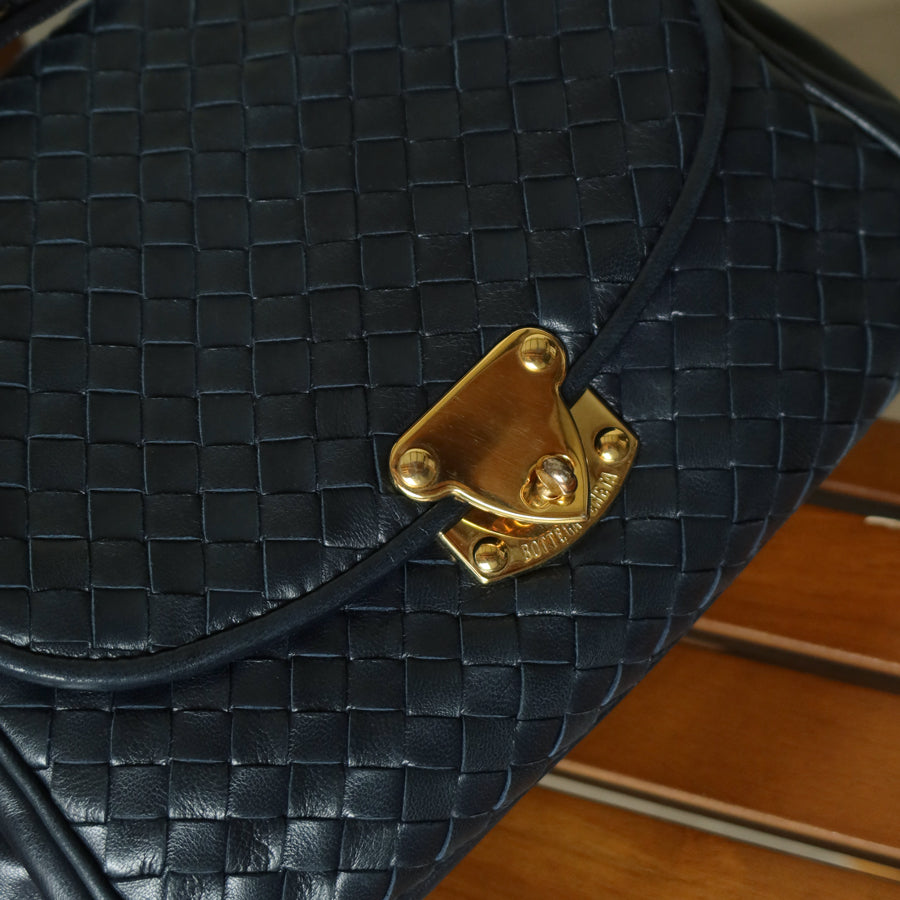 Bottega Veneta Vintage Dark Navy Intrecciato Gold turn lock 2way Shoulder Flap Bag