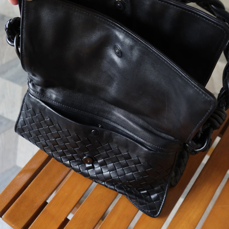 Bottega Veneta Vintage Black Intrecciato Twisted Strap Double Flap Shoulder Bag S