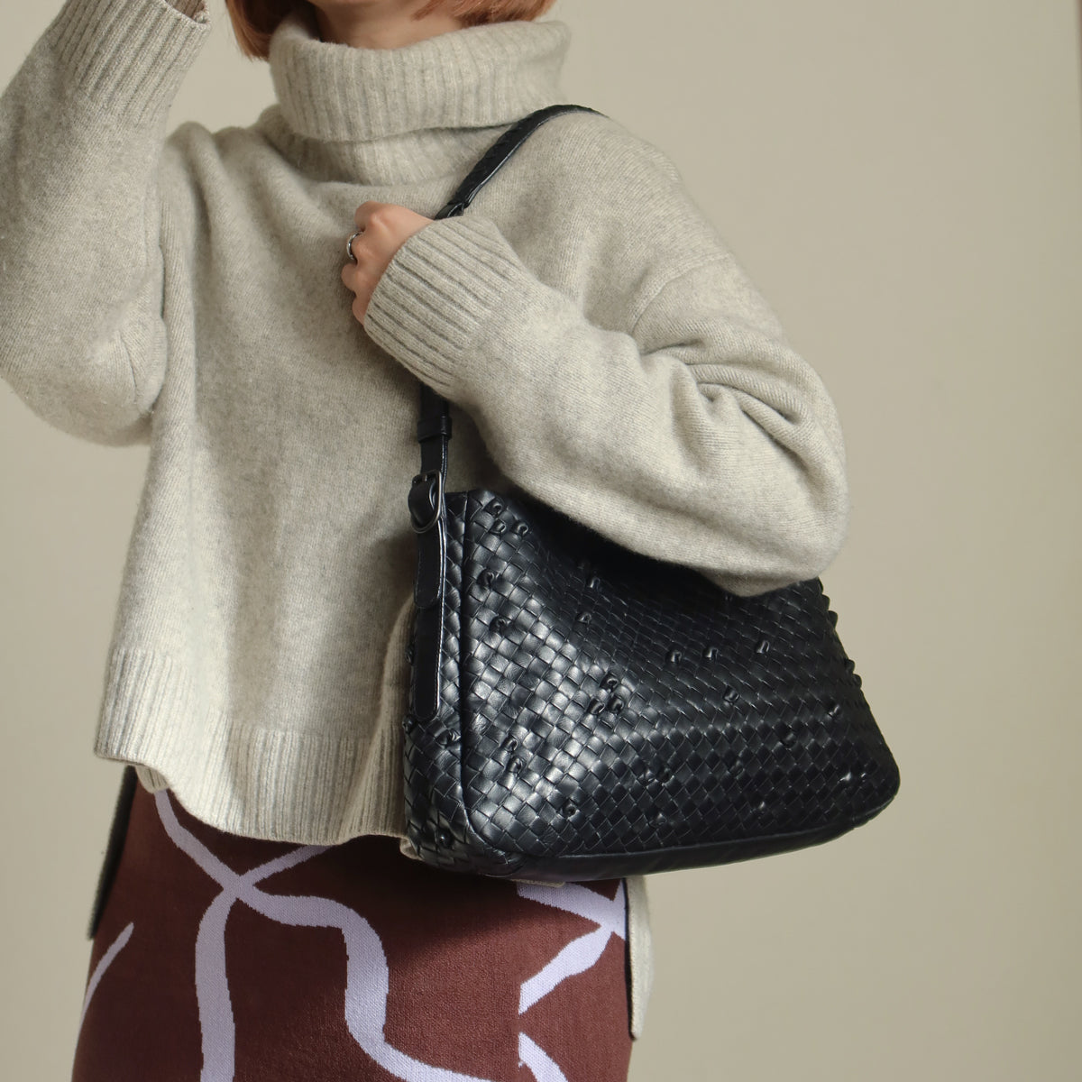 Rare Bottega Veneta Vintage Black Intrecciato knots Ring Strap Shoulder Bag