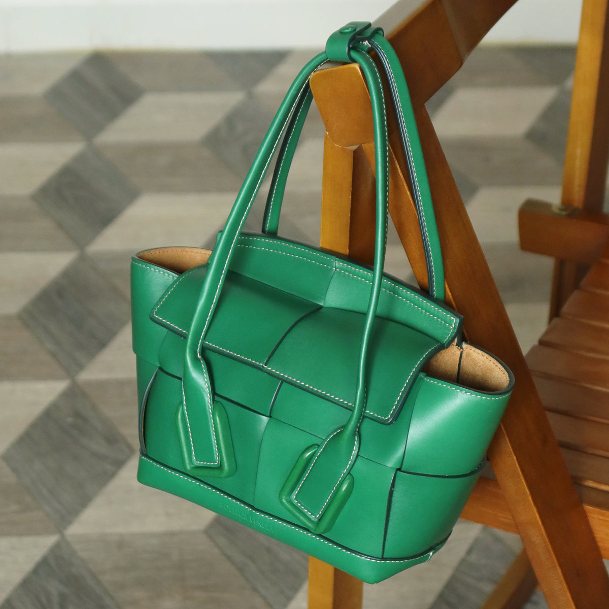 Bottega Veneta Vintage Green Calfskin Maxi Intrecciato Mini Arco 2way Tote Bag