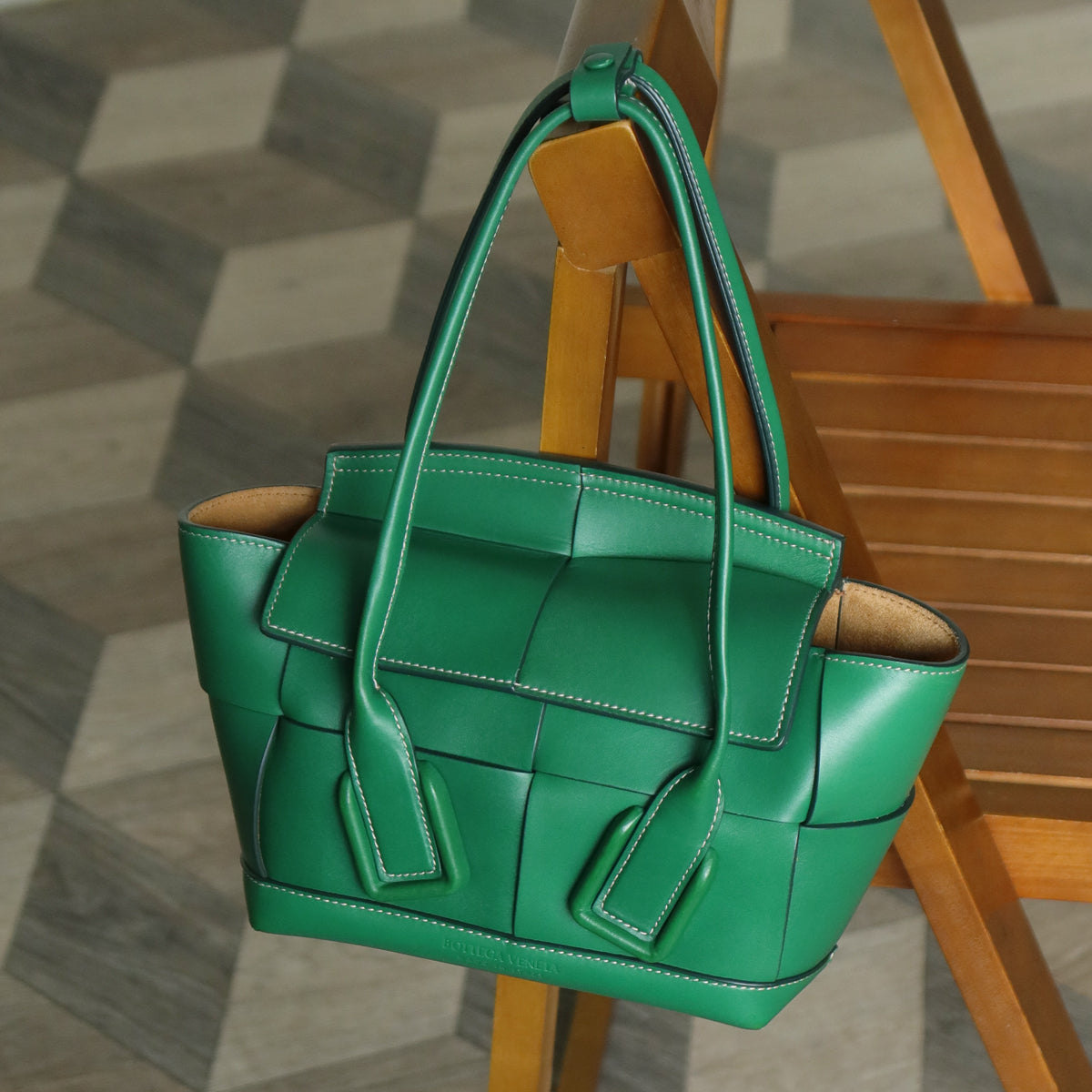 Bottega Veneta Vintage Green Calfskin Maxi Intrecciato Mini Arco 2way Tote Bag