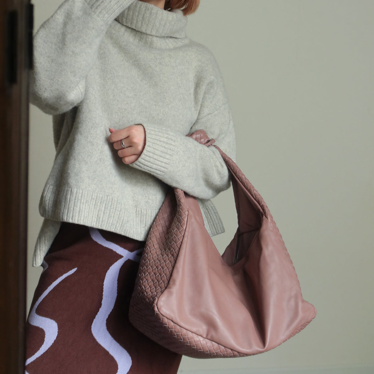 Bottega Veneta Dusty Pink Leather Intrecciato Weave Knot Large Hobo Shoulder Bag