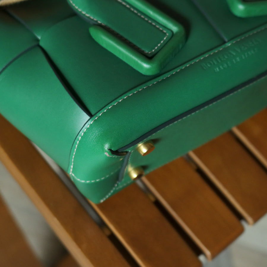 Bottega Veneta Vintage Green Calfskin Maxi Intrecciato Mini Arco 2way Tote Bag