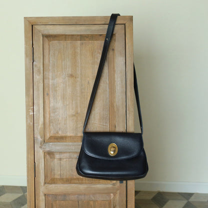 Christian Dior Vintage Black CD Gold oval medallion 2way Shoulder Bag