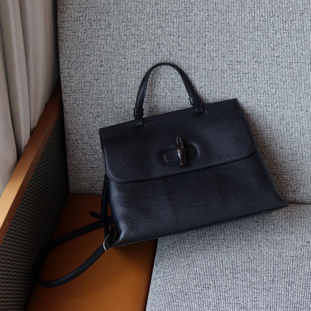 Gucci Vintage Black Medium Bamboo Daily Top Handle 2way Shoulder Bag