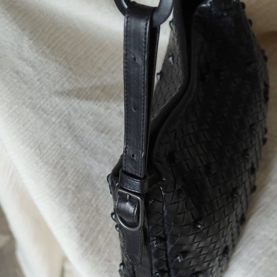 Rare Bottega Veneta Vintage Black Intrecciato knots Ring Strap Shoulder Bag