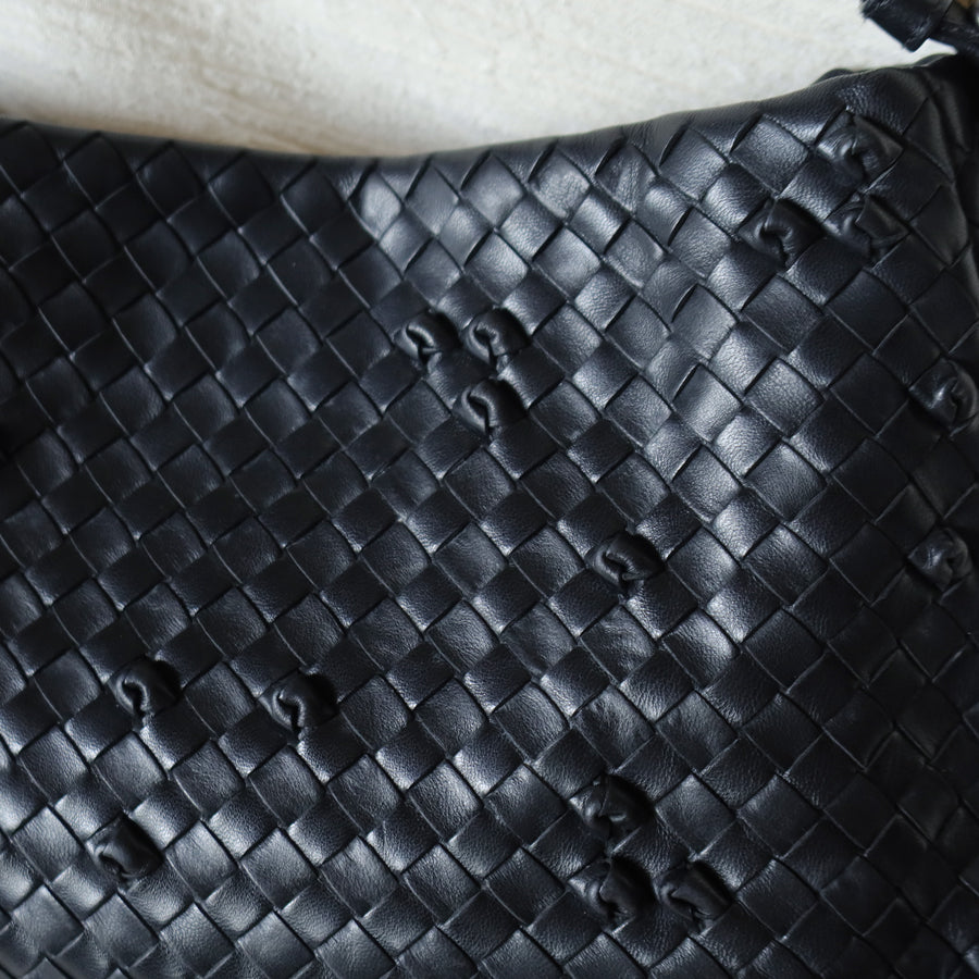 Rare Bottega Veneta Vintage Black Intrecciato knots Ring Strap Shoulder Bag