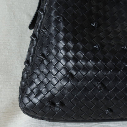 Rare Bottega Veneta Vintage Black Intrecciato knots Ring Strap Shoulder Bag