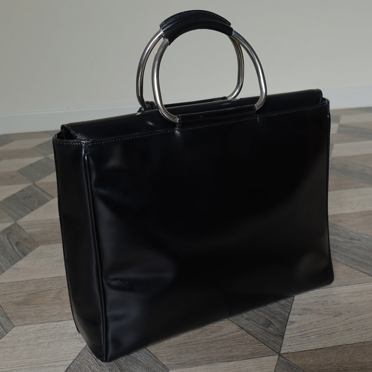 Gucci Vintage Black Patent Leather Ring Handles Travel Work Bag