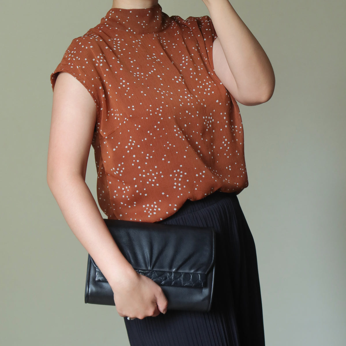Gucci Vintage Black Leather Ruffled East West 2way Clutch Shoulder Bag