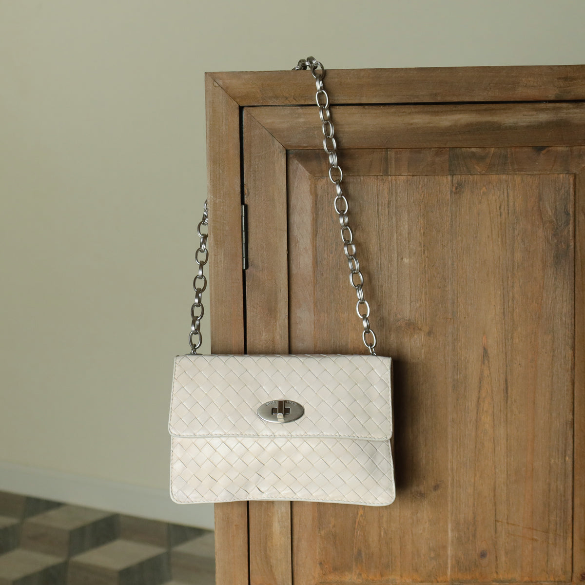 Bottega Veneta Vintage Ivory White Intrecciato Turn lock 2way Mini Shoulder Bag