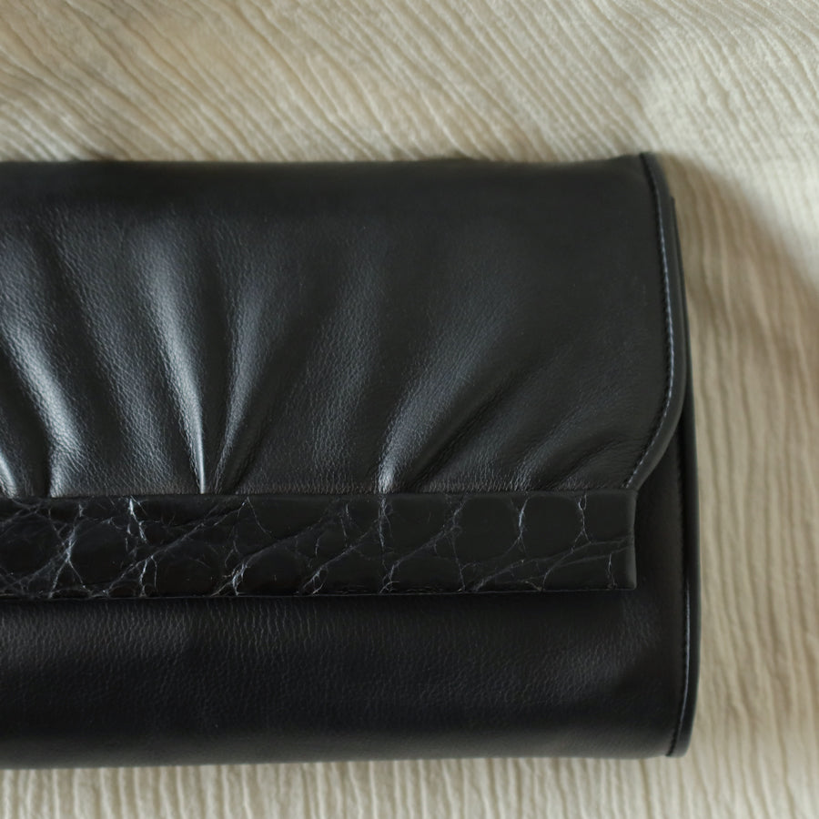 Gucci Vintage Black Leather Ruffled East West 2way Clutch Shoulder Bag