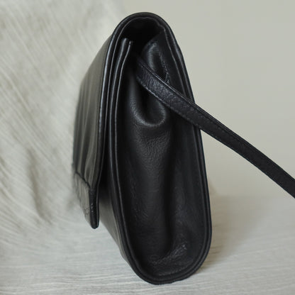 Gucci Vintage Black Leather Ruffled East West 2way Clutch Shoulder Bag