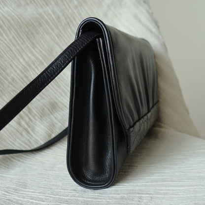 Gucci Vintage Black Leather Ruffled East West 2way Clutch Shoulder Bag