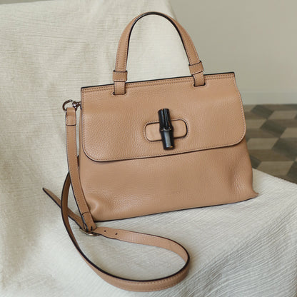 Gucci Vintage Bamboo Turn lock Brown Tan Leather Small Daily Crossbody Bag