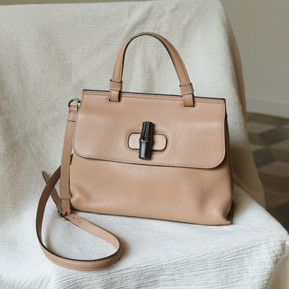 Gucci Vintage Bamboo Turn lock Brown Tan Leather Small Daily Crossbody Bag