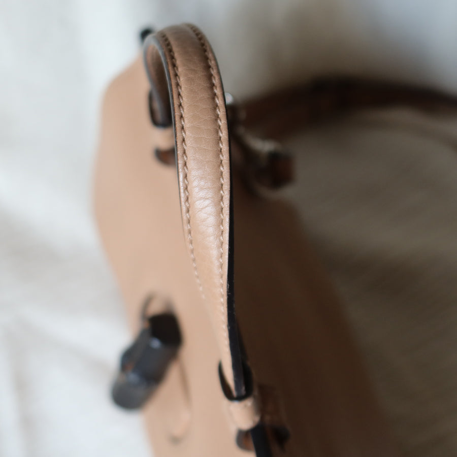Gucci Vintage Bamboo Turn lock Brown Tan Leather Small Daily Crossbody Bag