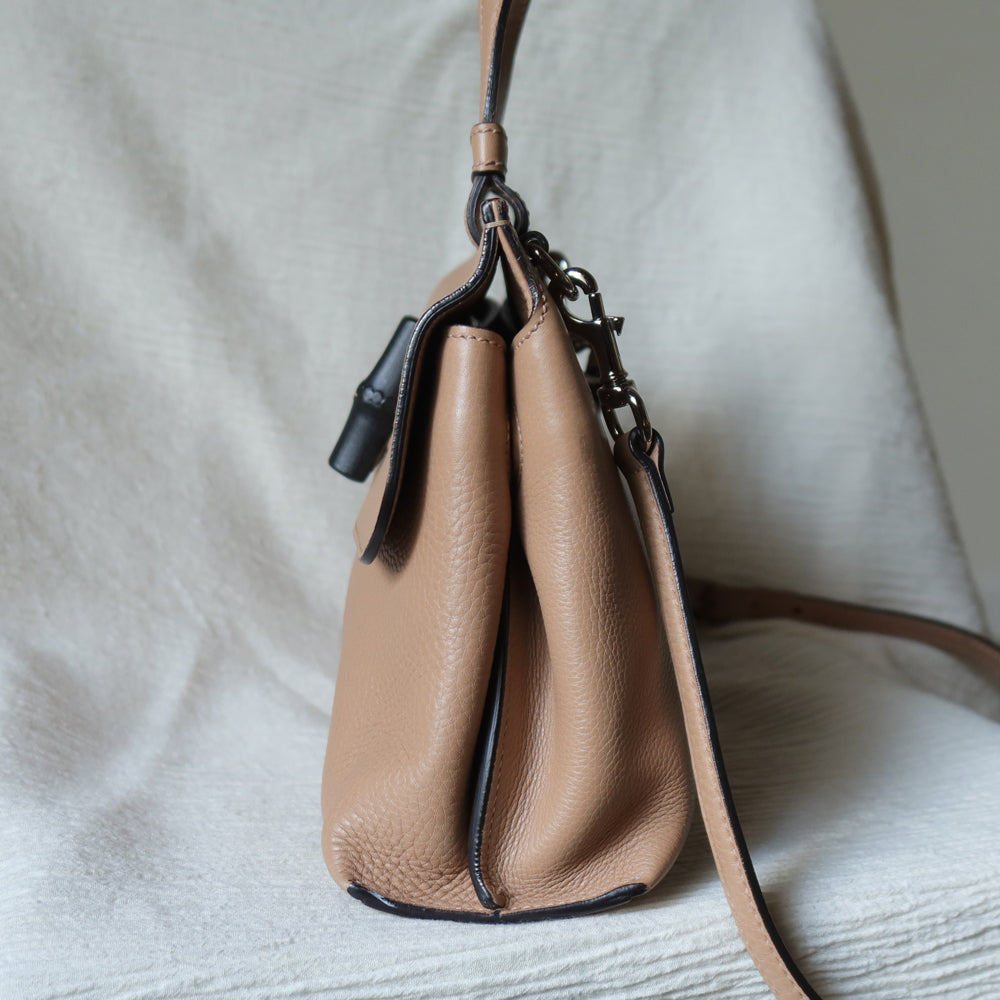 Gucci Vintage Bamboo Turn lock Brown Tan Leather Small Daily Crossbody Bag