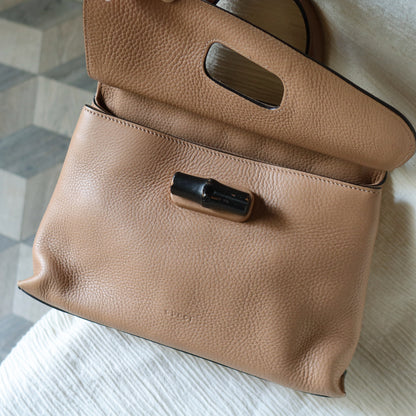 Gucci Vintage Bamboo Turn lock Brown Tan Leather Small Daily Crossbody Bag