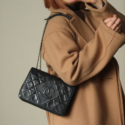 Vintage Chanel Black Lambskin Diamond Quilted CC Classic Full Flap Bag